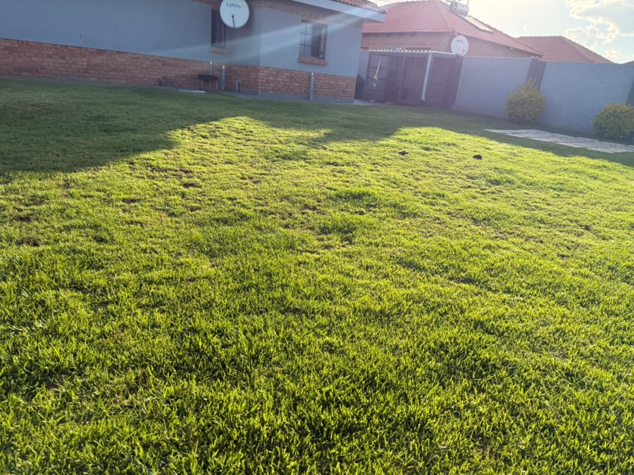 3 Bedroom Property for Sale in Waterkloof East North West